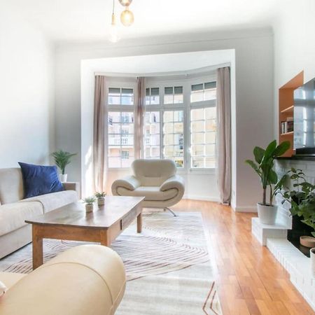 Spacious 2-Bedroom In The Centre Of Ментона Екстериор снимка
